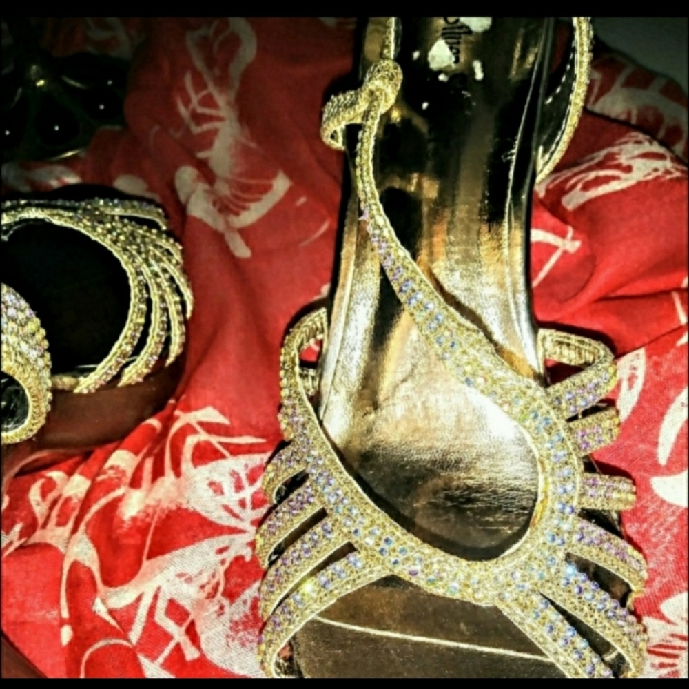 Silver Slipper Heels Size 8 Sling Back Crystal EUC - Picture 6 of 11